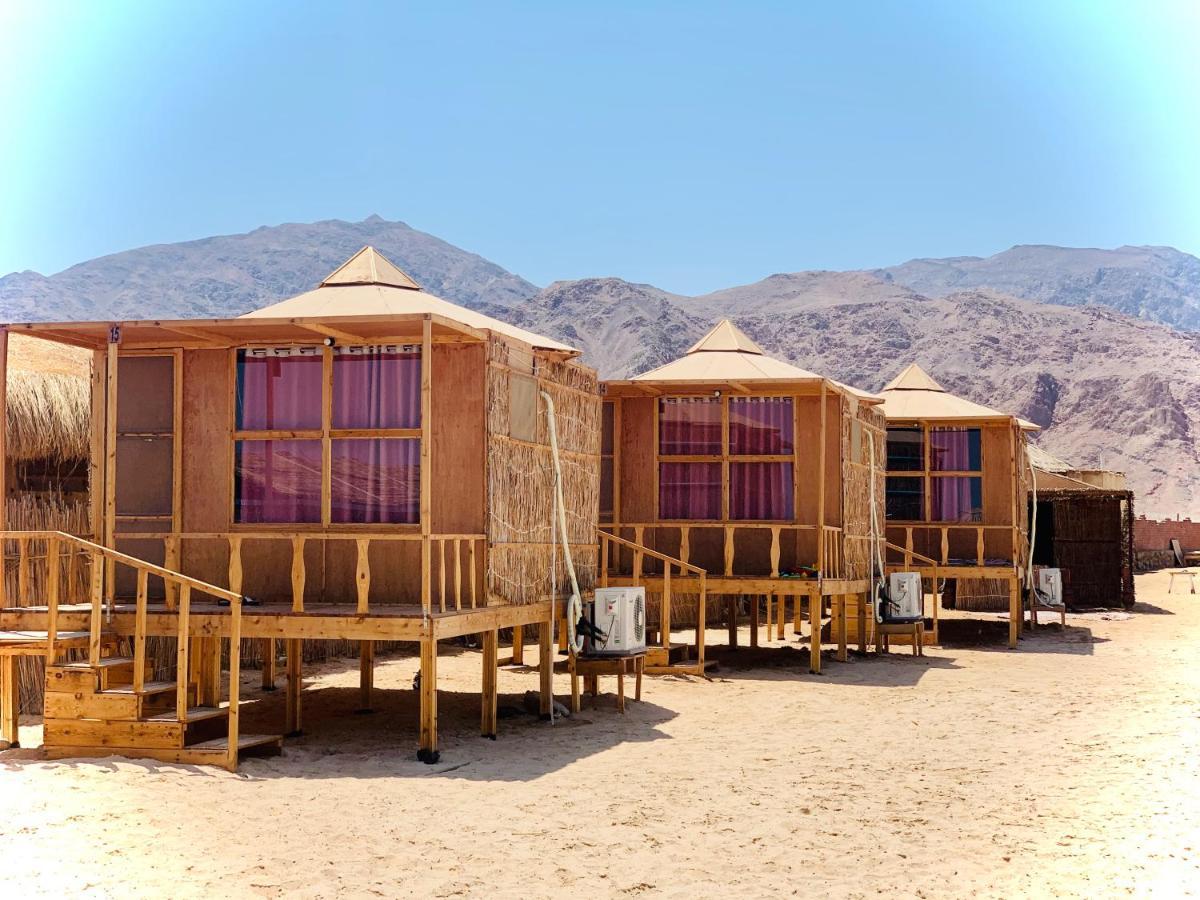 Half Moon Camp Hotel Taba Bagian luar foto