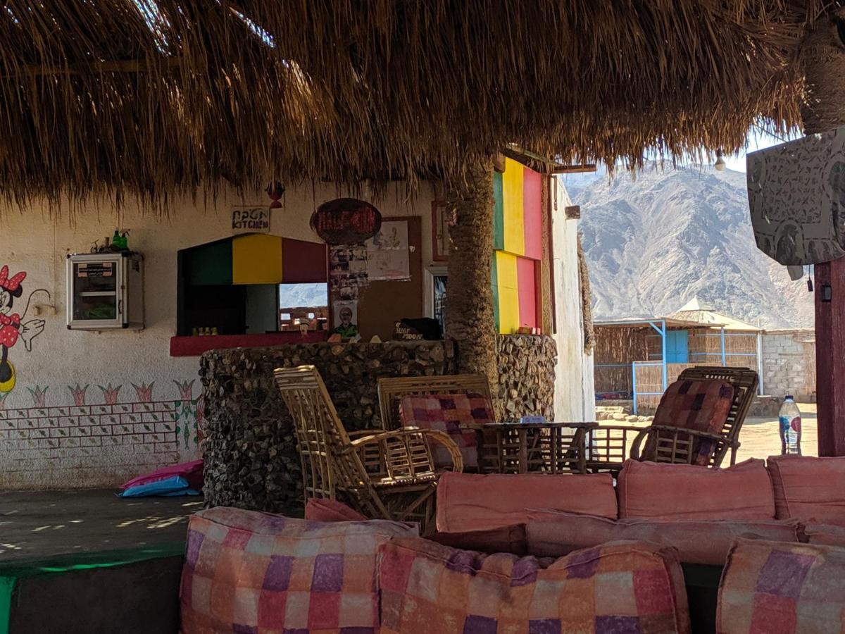 Half Moon Camp Hotel Taba Bagian luar foto