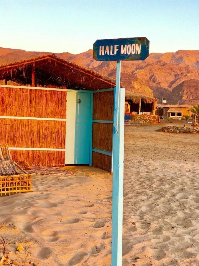 Half Moon Camp Hotel Taba Bagian luar foto